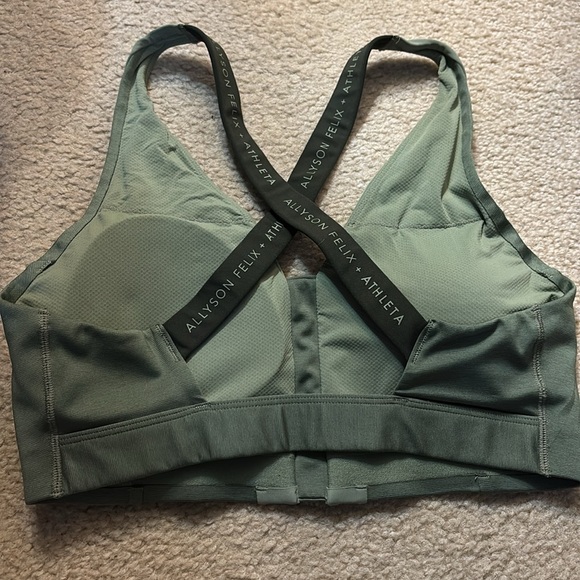Athleta Allyson Felix Legend V-Neck Bra Eucalyptus Olive Heather - Picture 2 of 4